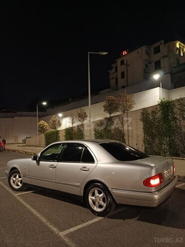 Mercedes E 200 1997, 430,000 km - 2.0 l - Bakı