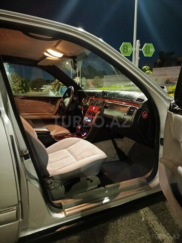 Mercedes E 200 1997, 430,000 km - 2.0 l - Bakı