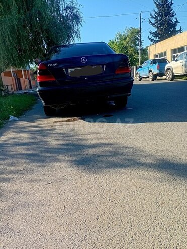 Mercedes C 240 2000, 111,110 km - 2.4 l - Qazax
