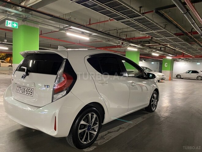 Toyota Aqua 2017, 130,000 km - 1.5 l - Bakı