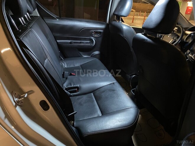 Toyota Aqua 2017, 130,000 km - 1.5 l - Bakı