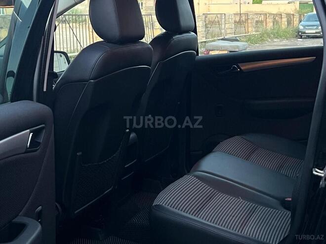 Mercedes B 180 2010, 115,000 km - 1.7 l - Sumqayıt