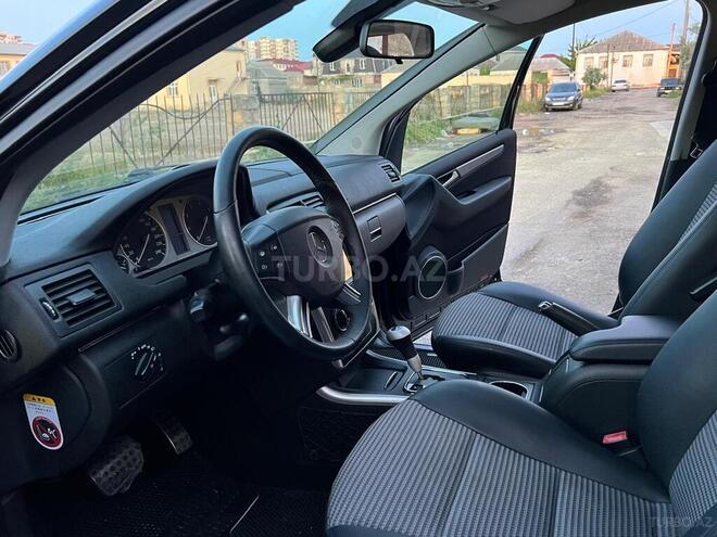 Mercedes B 180 2010, 115,000 km - 1.7 l - Sumqayıt