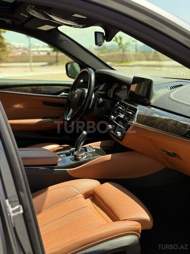 BMW 530-19