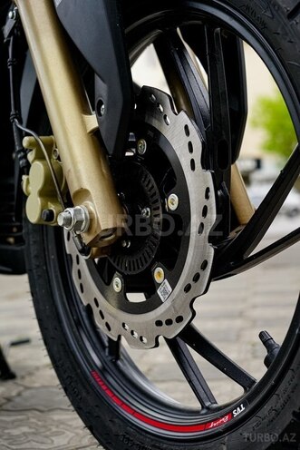 TVS Apache RTR 200-23