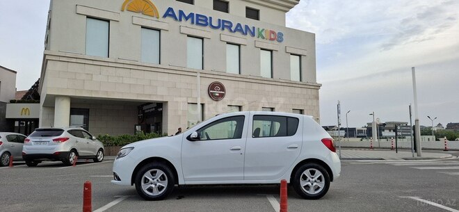 Renault Sandero 2013, 316,000 km - 1.6 l - Bakı
