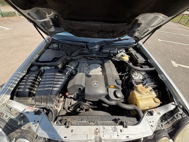 Mercedes E 240 1998, 285,000 km - 2.4 l - Bakı