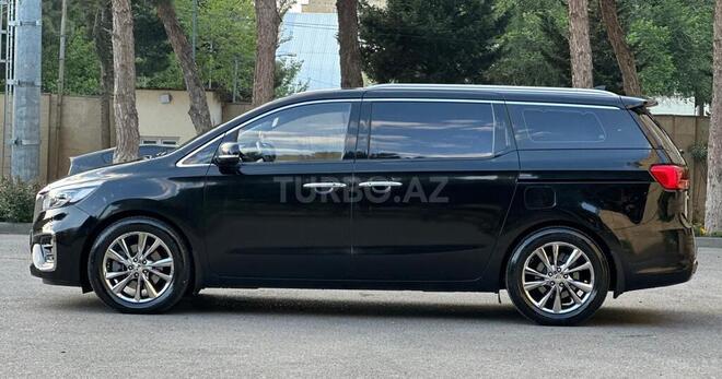 Kia Carnival-9