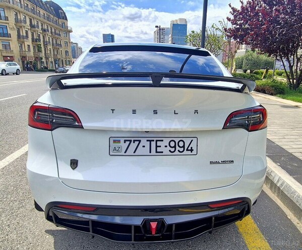 Tesla Model Y-2