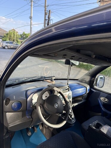 Fiat Doblo 2003, 376,927 km - 1.9 l - Quba