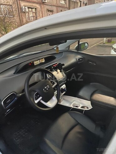 Toyota Prius 2017, 141,000 km - 1.8 l - Bakı