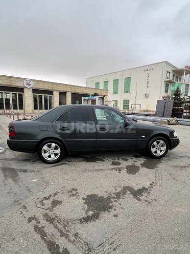 Mercedes C 220 1993, 340,000 km - 2.2 l - Bakı