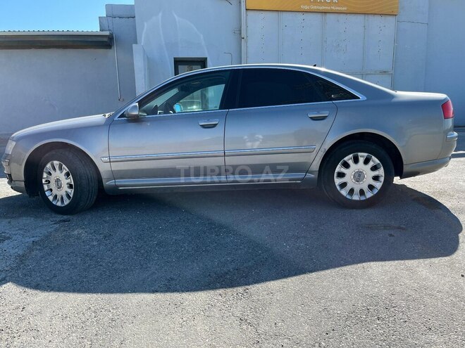 Audi A8-17