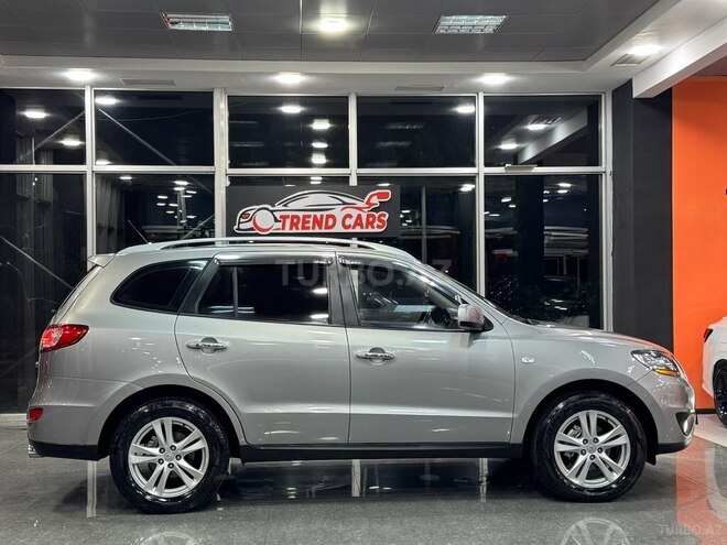 Hyundai Santa Fe-5