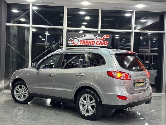 Hyundai Santa Fe-6