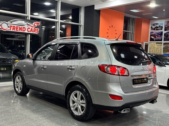 Hyundai Santa Fe-9