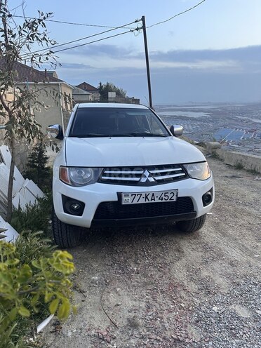 Mitsubishi L200 2012, 326,000 km - 2.5 l - Bakı