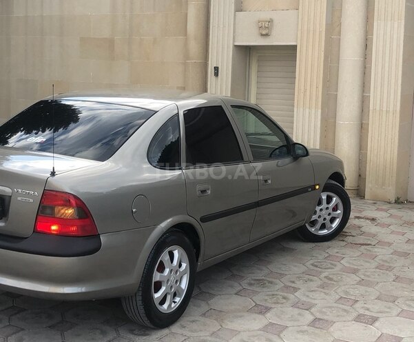 Opel Vectra 1996, 310,000 km - 2.0 l - Sumqayıt