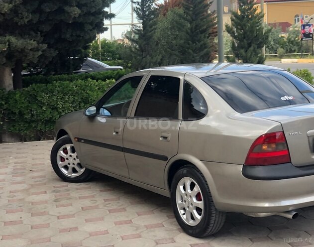Opel Vectra 1996, 310,000 km - 2.0 l - Sumqayıt