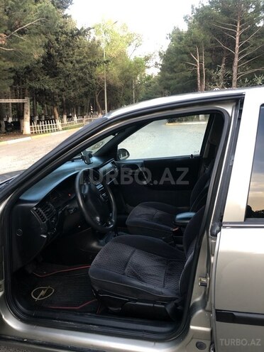 Opel Vectra 1996, 310,000 km - 2.0 l - Sumqayıt