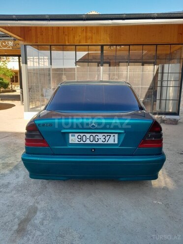 Mercedes C 200 1999, 223,000 km - 2.0 l - Bakı