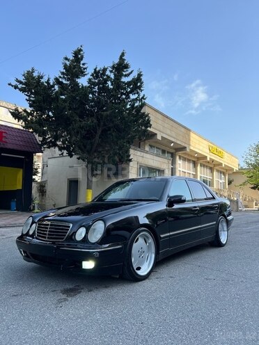 Mercedes E 320 2000, 246,000 km - 3.2 л - Bakı
