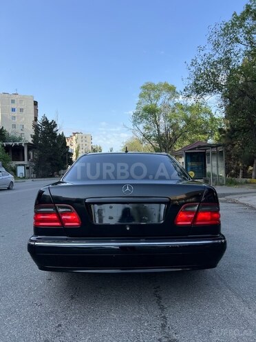 Mercedes E 320 2000, 246,000 km - 3.2 л - Bakı