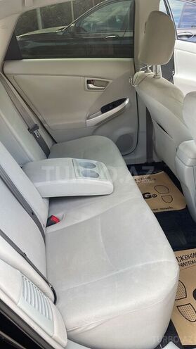 Toyota Prius 2013, 281,635 km - 1.8 л - Bakı