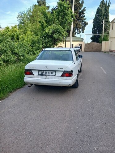 Mercedes E 200 1987, 558,600 km - 2.0 l - Ağstafa