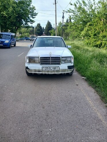 Mercedes E 200 1987, 558,600 km - 2.0 l - Ağstafa
