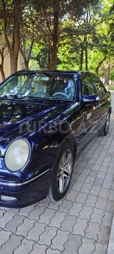 Mercedes E 240 2000, 311,999 km - 2.4 l - Gəncə