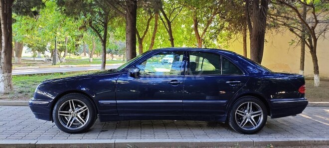 Mercedes E 240 2000, 311,999 km - 2.4 l - Gəncə