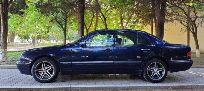 Mercedes E 240 2000, 311,999 km - 2.4 l - Gəncə