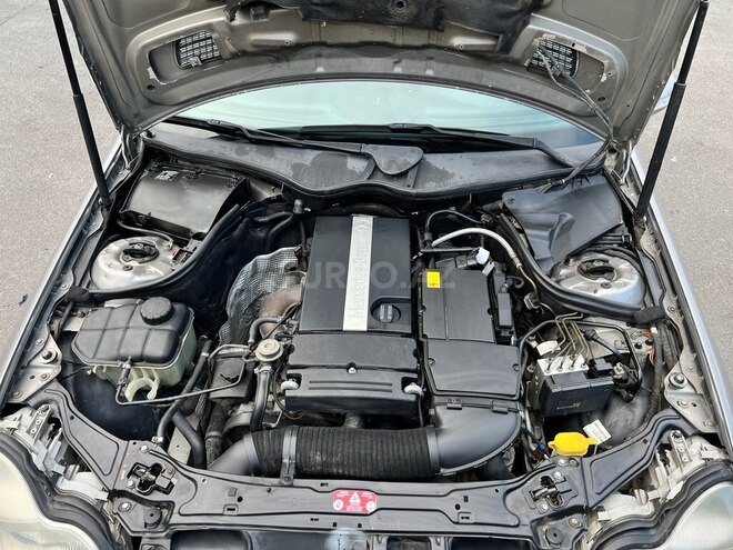 Mercedes C 180 2002, 301,200 km - 2.0 l - Bakı