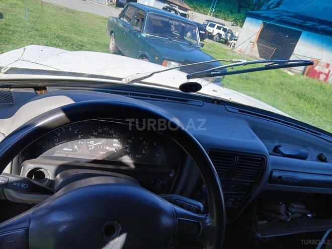 GAZ 31029 1997, 208,760 km - 2.4 l - Qax