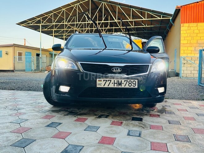 Kia Ceed 2011, 267,500 km - 1.6 l - İmişli