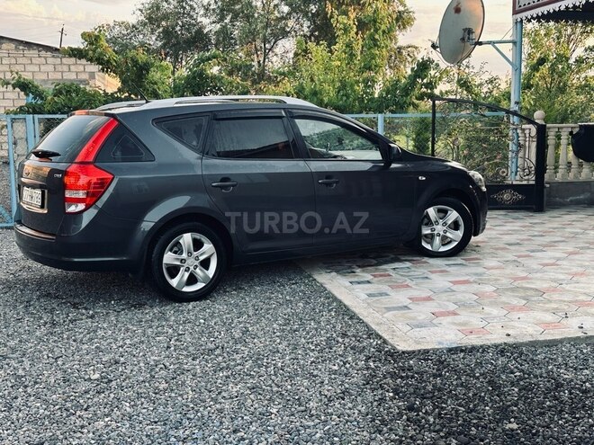 Kia Ceed 2011, 267,500 km - 1.6 l - İmişli
