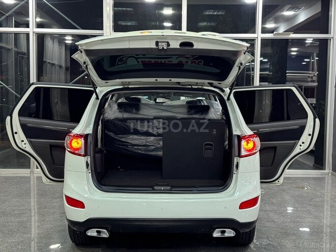 Hyundai Santa Fe-11