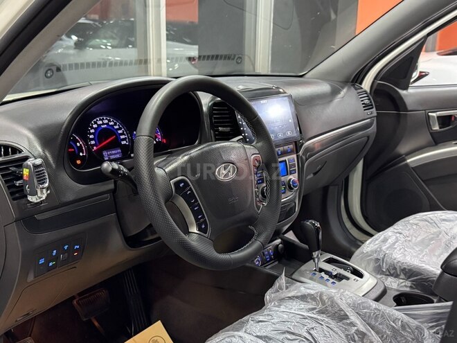 Hyundai Santa Fe-16
