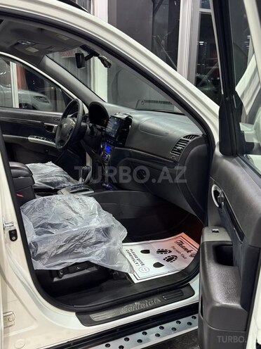 Hyundai Santa Fe-14