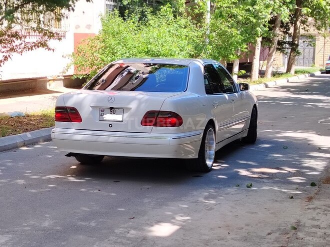 Mercedes E 320 2000, 306,000 km - 3.2 l - Bakı