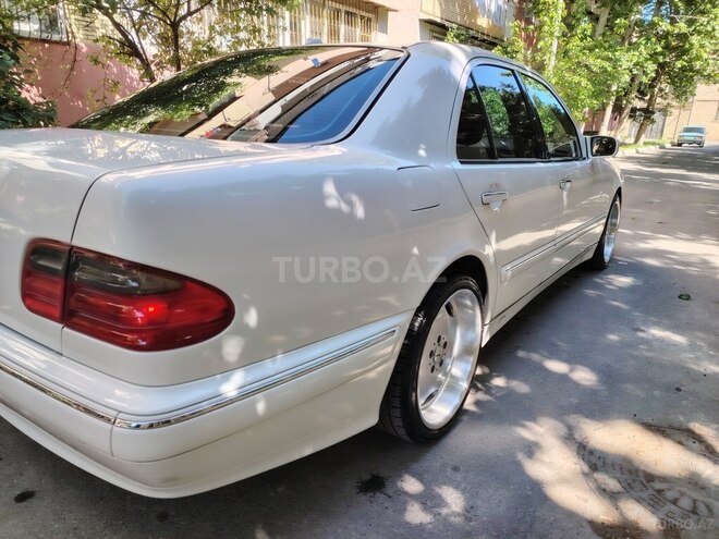 Mercedes E 320 2000, 306,000 km - 3.2 l - Bakı