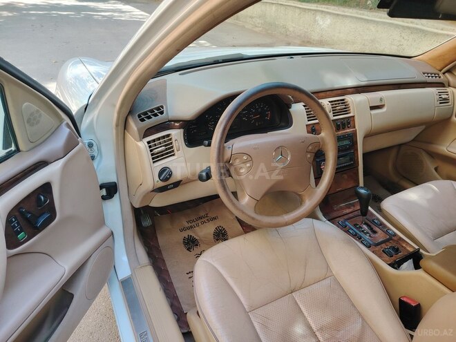 Mercedes E 320 2000, 306,000 km - 3.2 l - Bakı