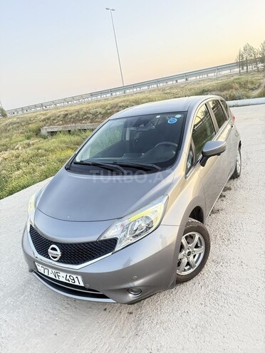 Nissan Note-7