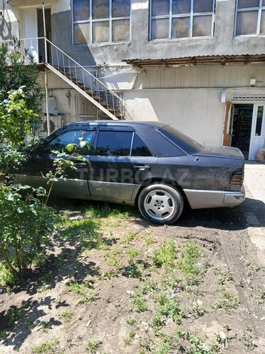 Mercedes E 200 d 1991, 100,000 km - 2.0 l - Bakı