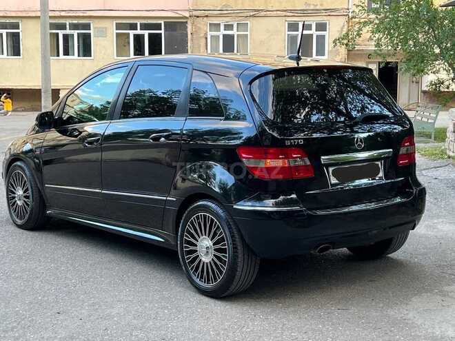 Mercedes B 180 2009, 106,000 km - 1.7 л - Sumqayıt