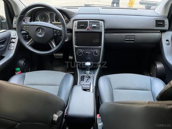Mercedes B 180 2009, 106,000 km - 1.7 л - Sumqayıt