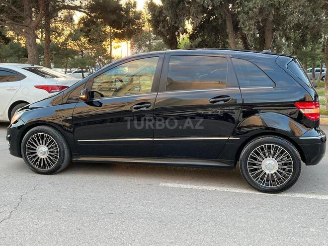 Mercedes B 180 2009, 106,000 km - 1.7 л - Sumqayıt