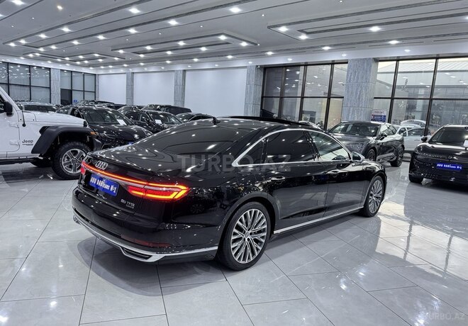 Audi A8-5
