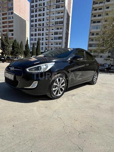 Hyundai Accent 2013, 200,000 km - 1.6 l - Bakı